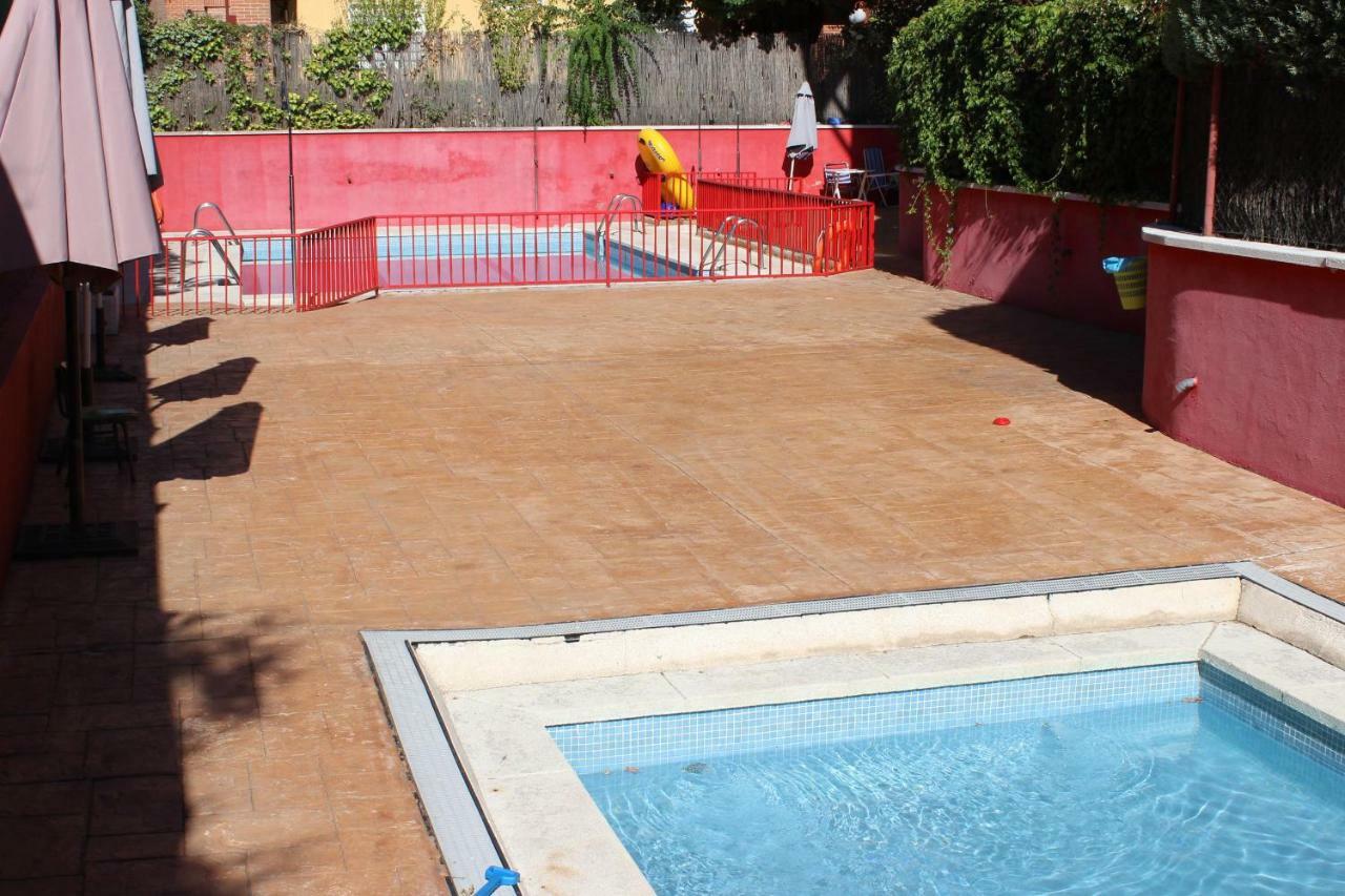 Vivienda Familiar Con Jardin Junto A Ifema Appartement Madrid Buitenkant foto