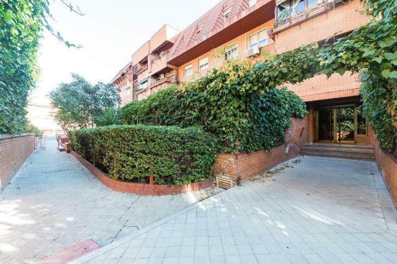 Vivienda Familiar Con Jardin Junto A Ifema Appartement Madrid Buitenkant foto