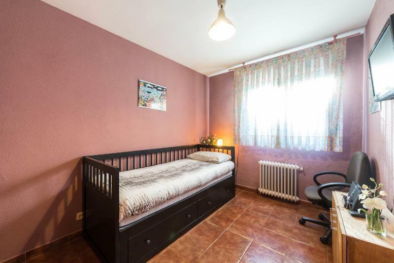 Vivienda Familiar Con Jardin Junto A Ifema Appartement Madrid Buitenkant foto