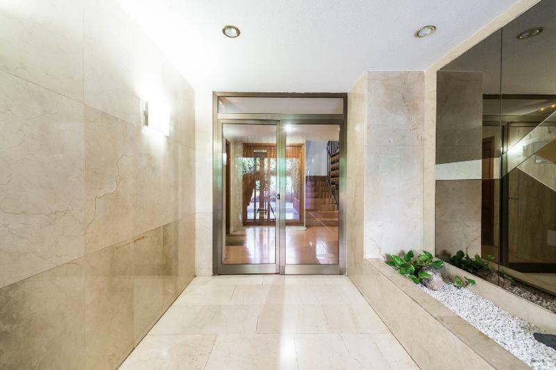 Vivienda Familiar Con Jardin Junto A Ifema Appartement Madrid Buitenkant foto