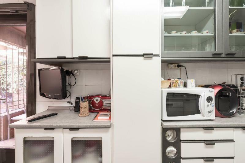 Vivienda Familiar Con Jardin Junto A Ifema Appartement Madrid Buitenkant foto