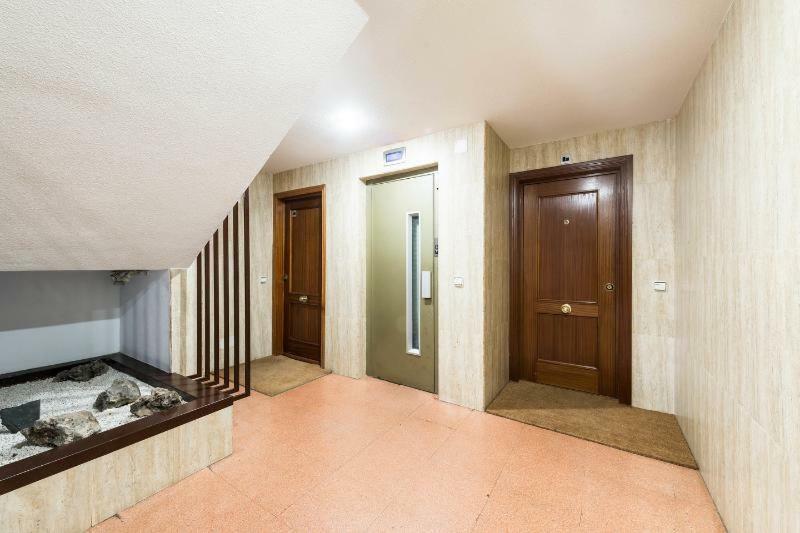 Vivienda Familiar Con Jardin Junto A Ifema Appartement Madrid Buitenkant foto