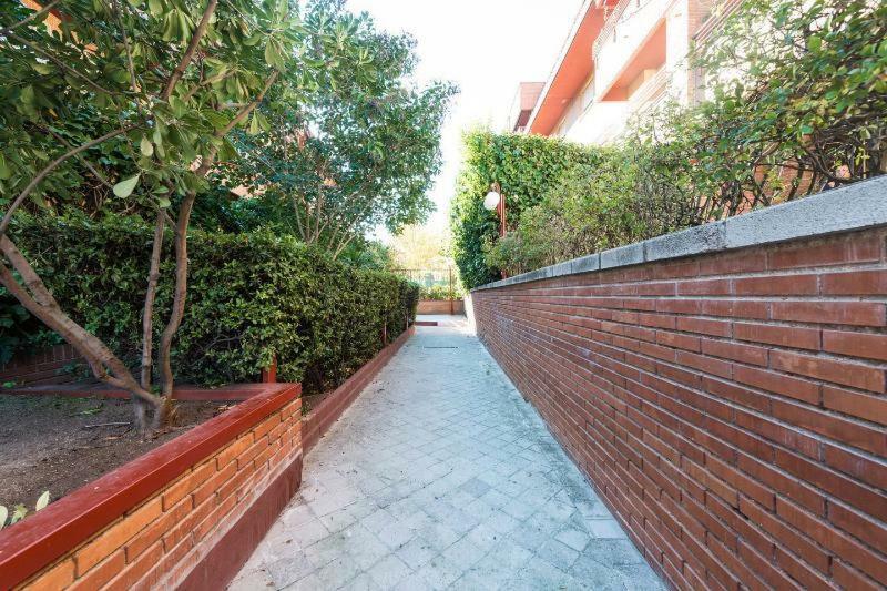 Vivienda Familiar Con Jardin Junto A Ifema Appartement Madrid Buitenkant foto