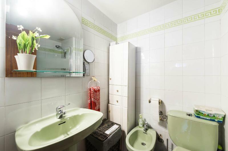 Vivienda Familiar Con Jardin Junto A Ifema Appartement Madrid Buitenkant foto