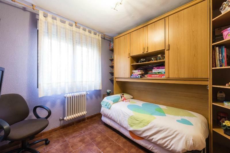Vivienda Familiar Con Jardin Junto A Ifema Appartement Madrid Buitenkant foto