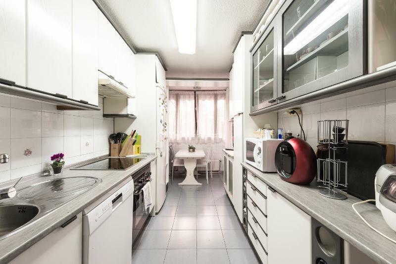 Vivienda Familiar Con Jardin Junto A Ifema Appartement Madrid Buitenkant foto